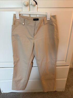 White House Black Market Beige Cropped Pants